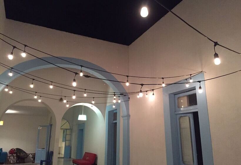 Отель Santa Lucha Hostel