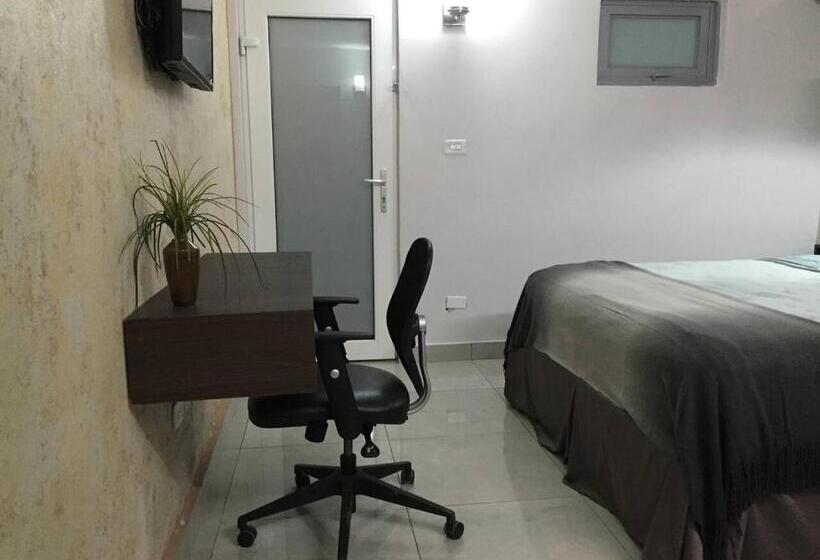 هتل Segovia Studio Units