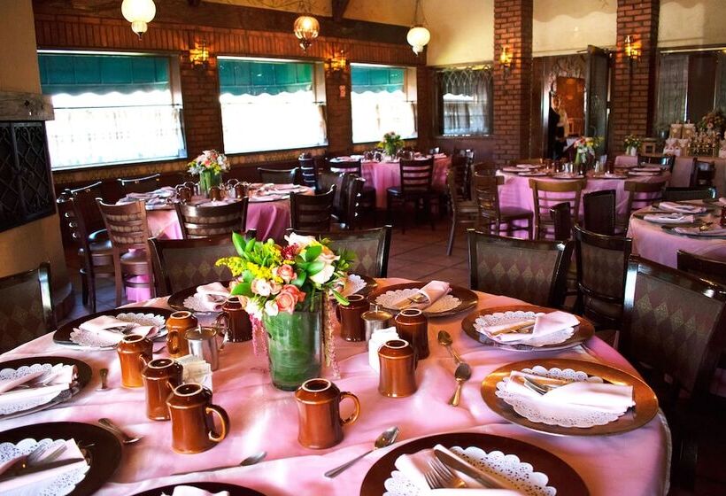 Отель Siesta Real