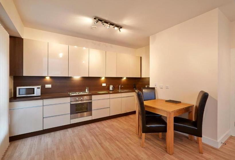 فندق Skyline Plaza By Flying Butler