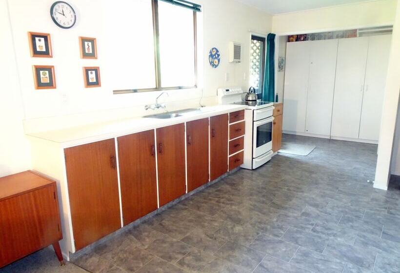 호텔 Smokebush Cottage With Wifi