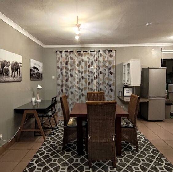 فندق Sundown Guest House Maputo