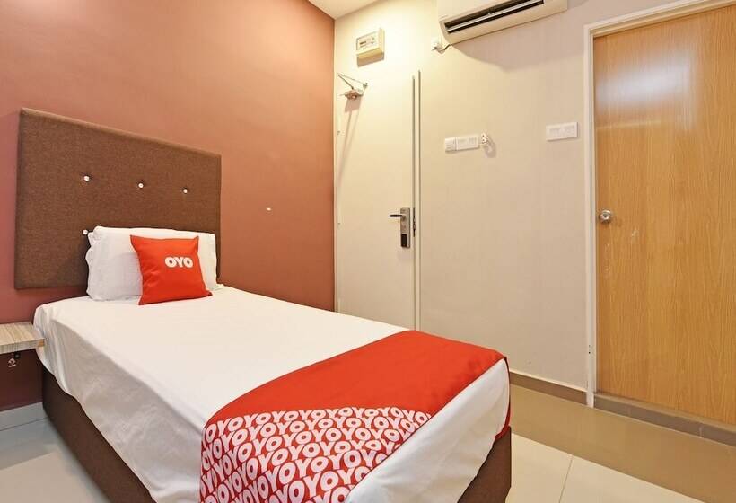 فندق Super Capital O 90556  Cherita Rooms