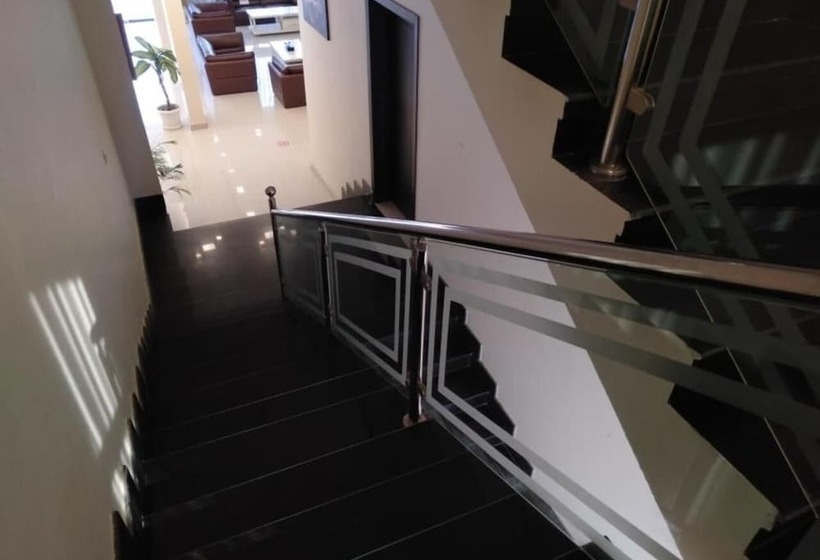 هتل Tanuf Residency