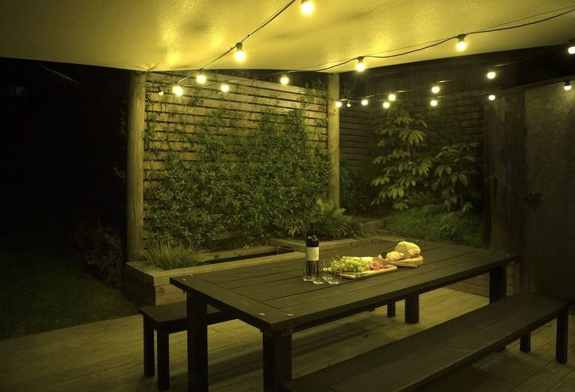 בית מלון כפרי The Black Pearl