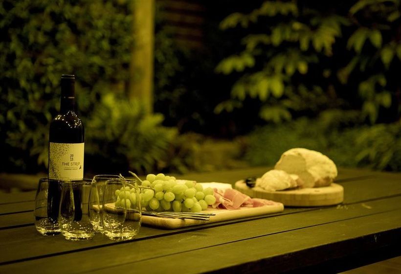 בית מלון כפרי The Black Pearl