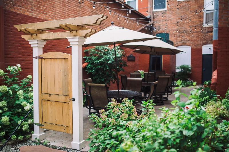 فندق The Continental