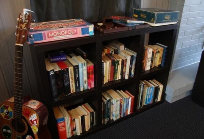 Отель The Flaming Kiwi Backpackers