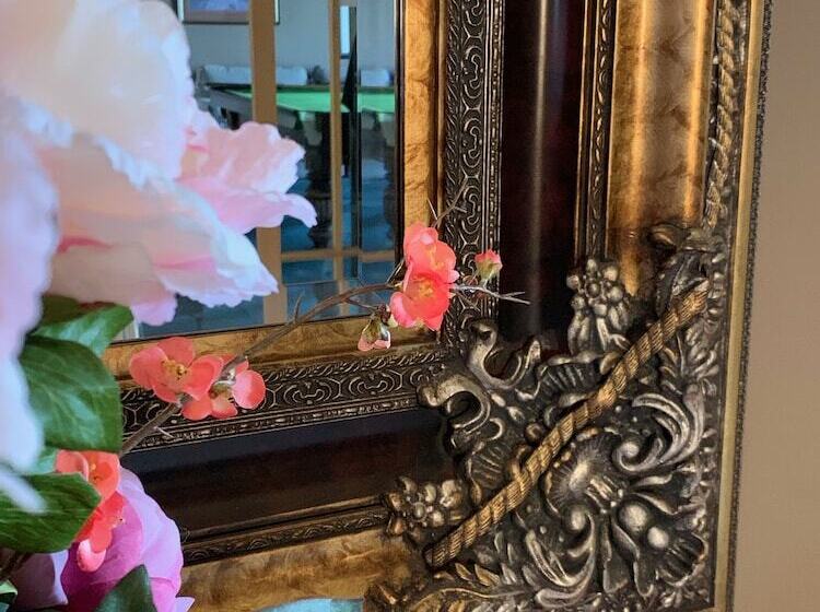 Отель The Flying Trout Boutique Lodge