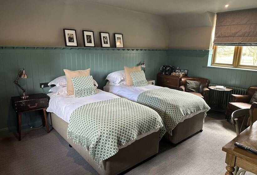 酒店 The Jack Russell