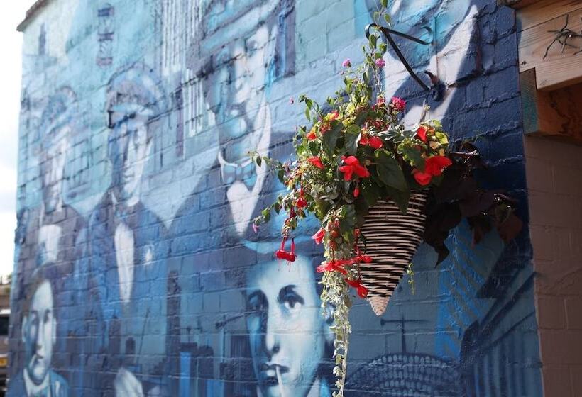 בית מלון כפרי The Moseley Arms