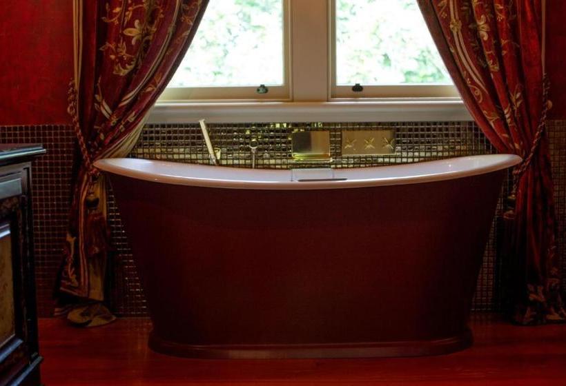 בית מלון כפרי The Old Church Villa