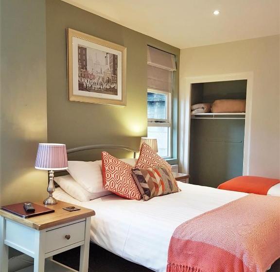 ホテル The Rising Sun Inn