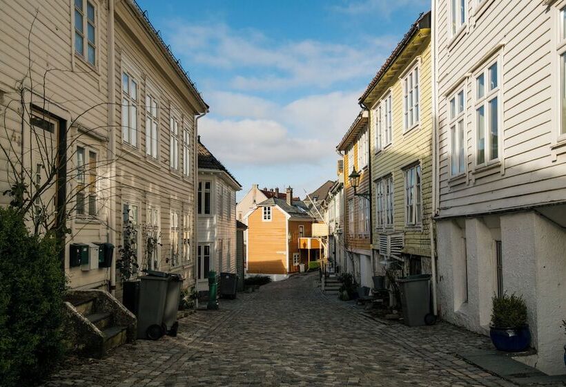 בית מלון כפרי To Sostre Guesthouse