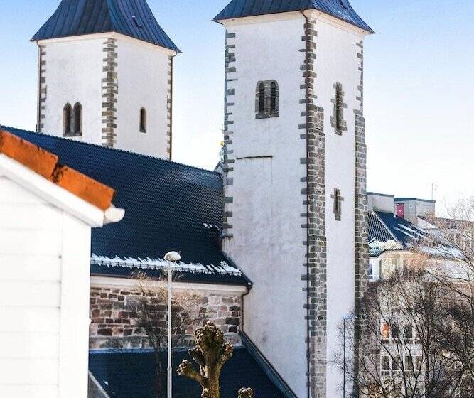 בית מלון כפרי To Sostre Guesthouse