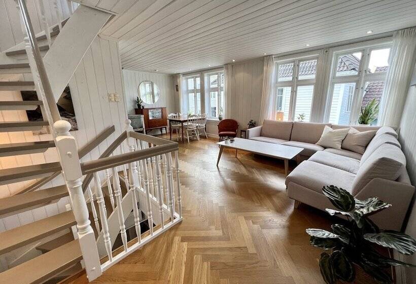 בית מלון כפרי To Sostre Guesthouse