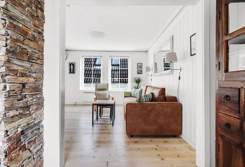 בית מלון כפרי To Sostre Guesthouse