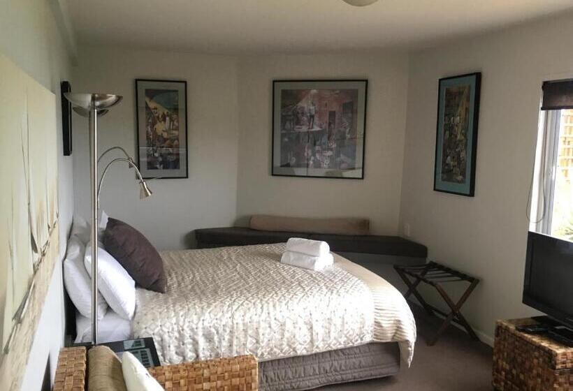 هتل Top Of The Bay