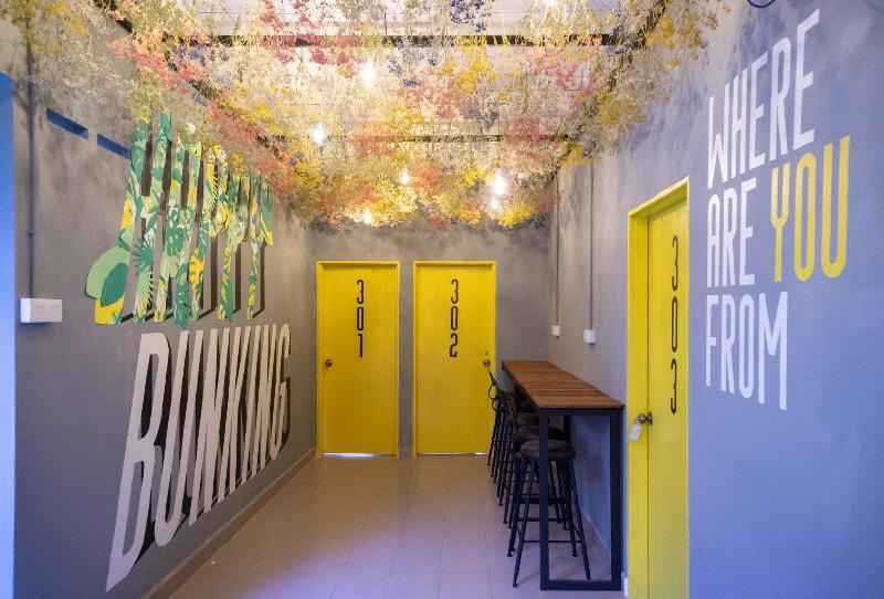 בית מלון כפרי Traveller Bunker Hostel 1