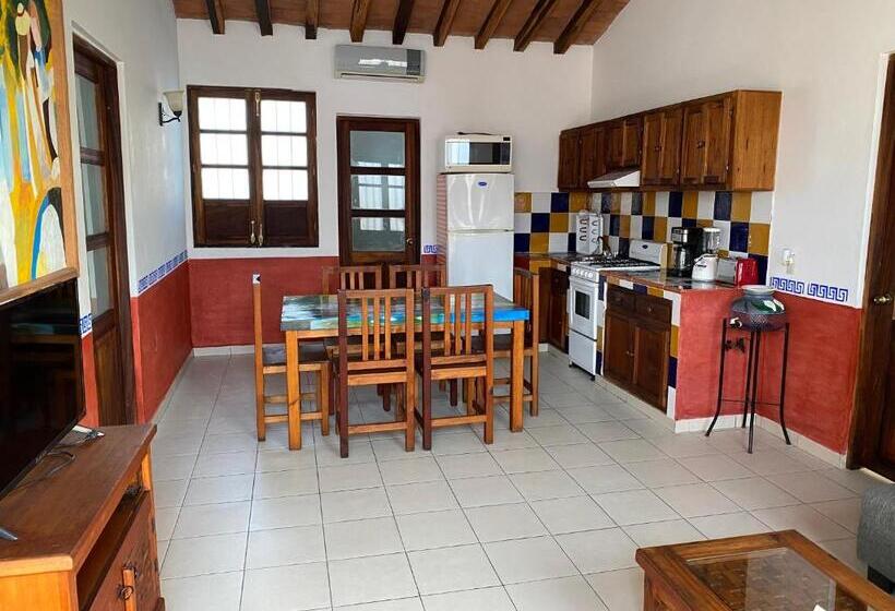 Отель Villa Serena Centro Historico