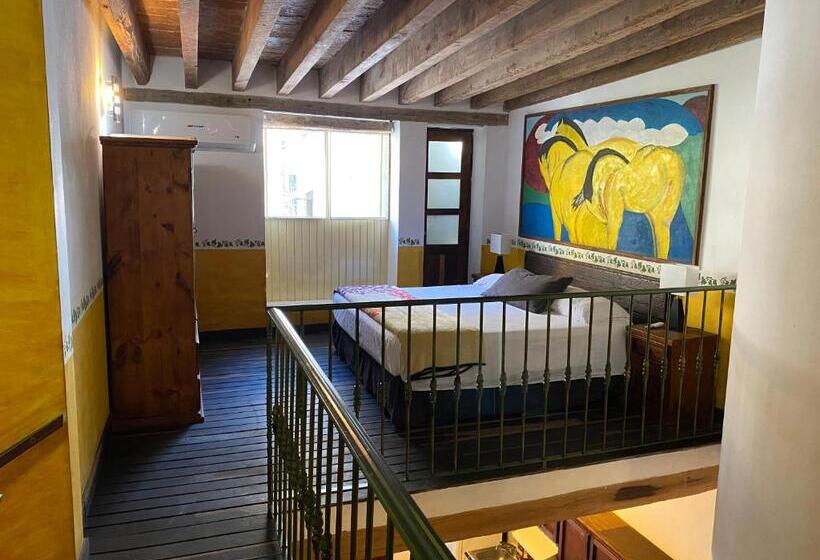 Отель Villa Serena Centro Historico