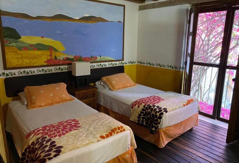 Отель Villa Serena Centro Historico