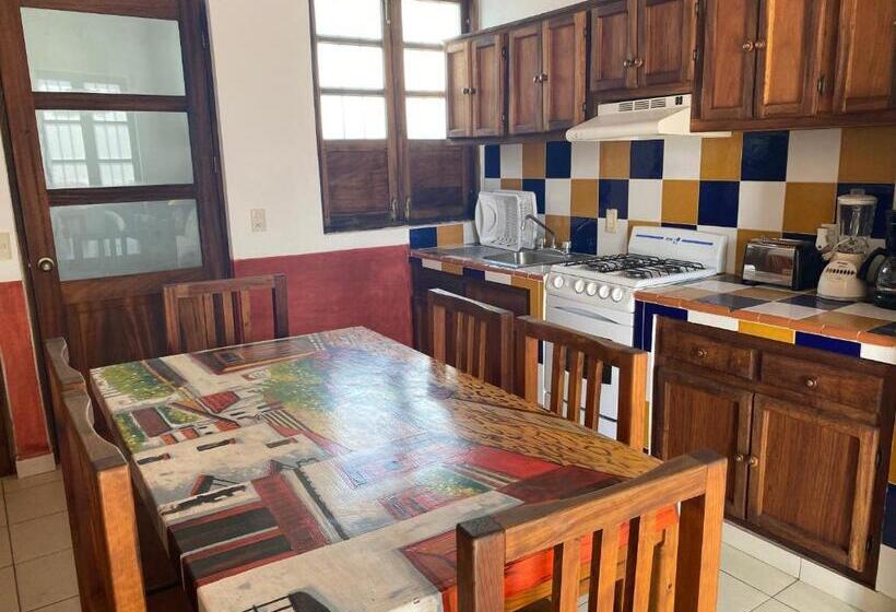 Отель Villa Serena Centro Historico