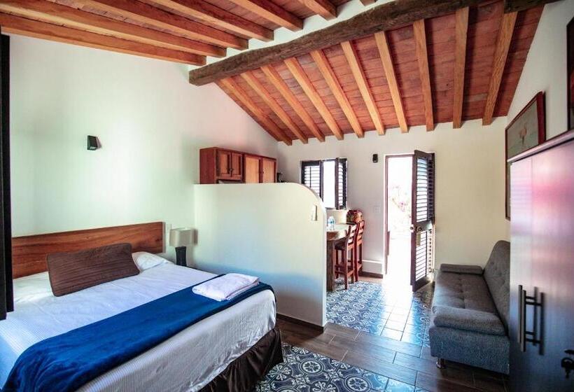 Отель Villa Serena Centro Historico