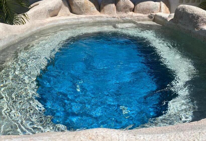 Отель Villa Serena Centro Historico