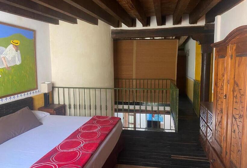 Отель Villa Serena Centro Historico