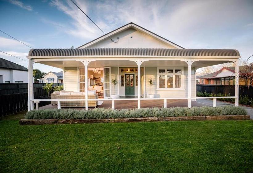 Отель Villa Victoria