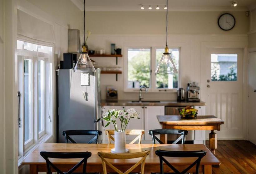 Отель Villa Victoria