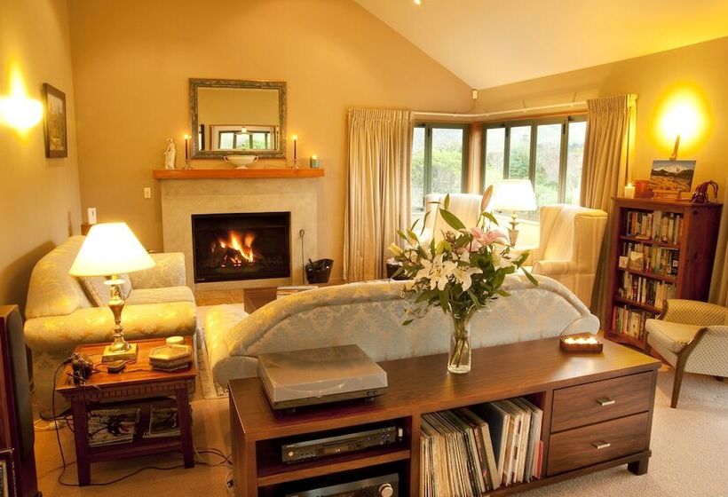 酒店 Whakaipo Lodge