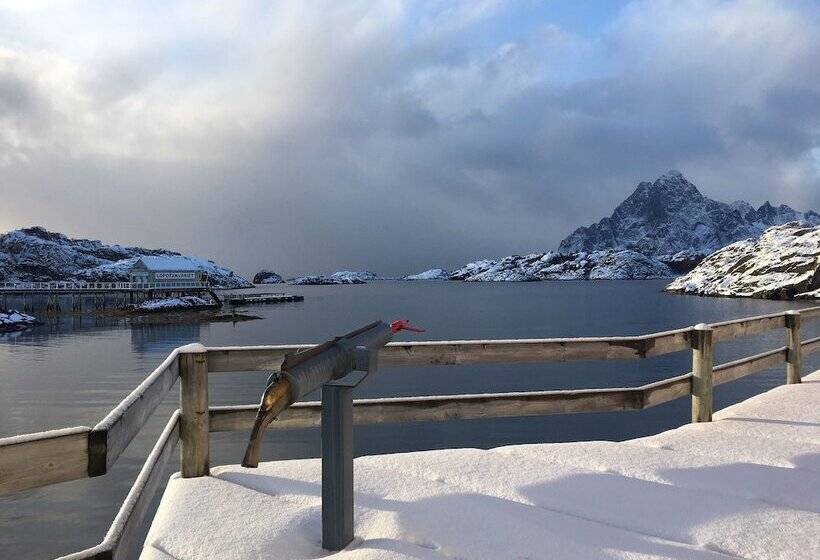 Nyvågar Rorbuhotell By Classic Norway Hotels