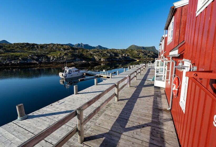 Nyvågar Rorbuhotell By Classic Norway Hotels