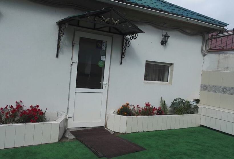 Admiral Hotel Hostel