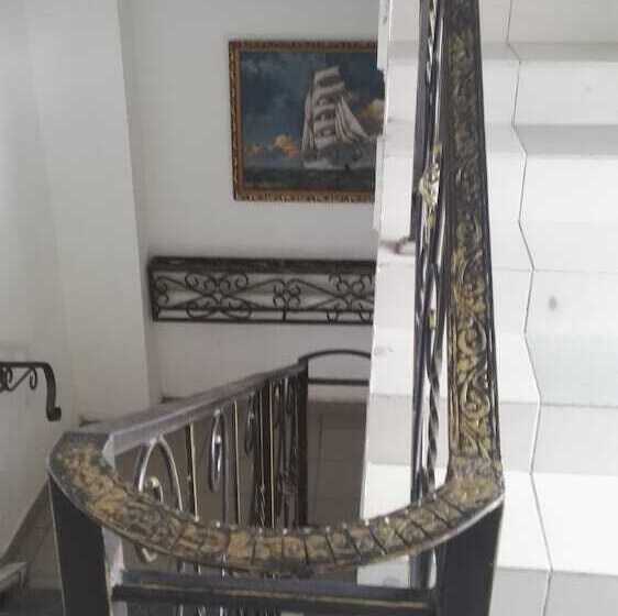 Admiral Hotel Hostel