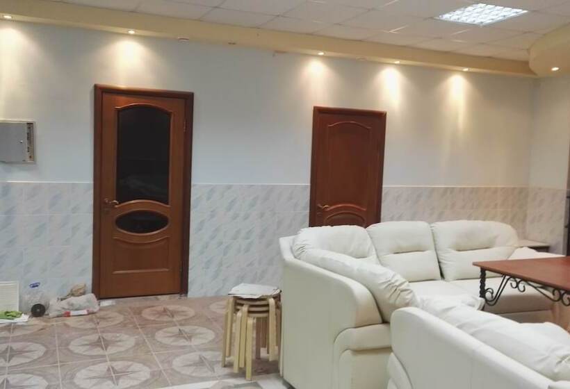 Admiral Hotel Hostel