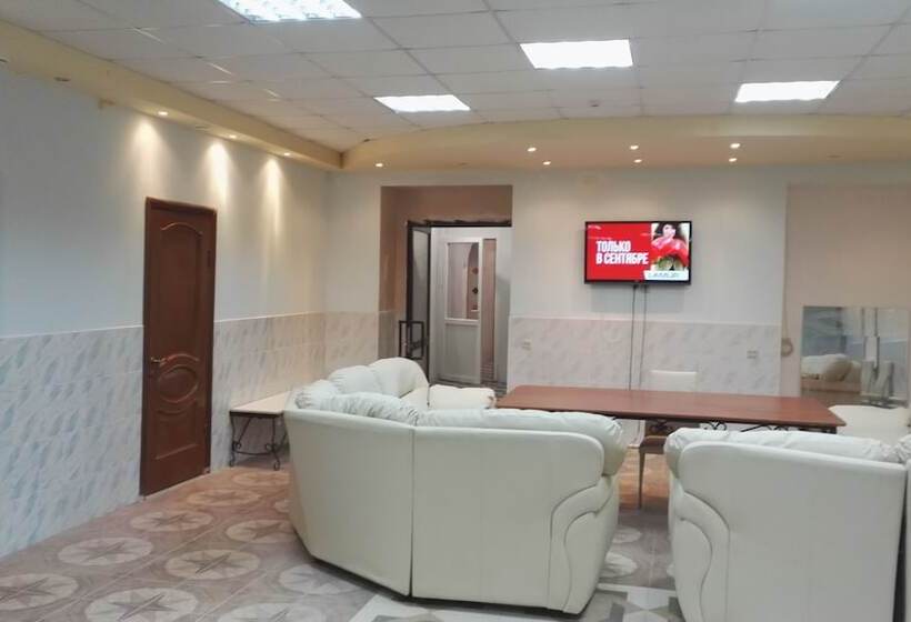 Admiral Hotel Hostel