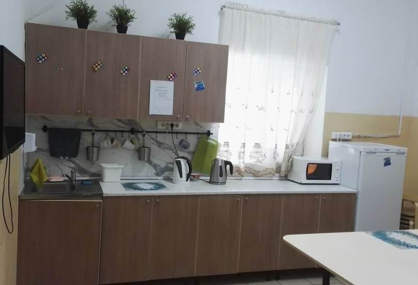 Admiral Hotel Hostel