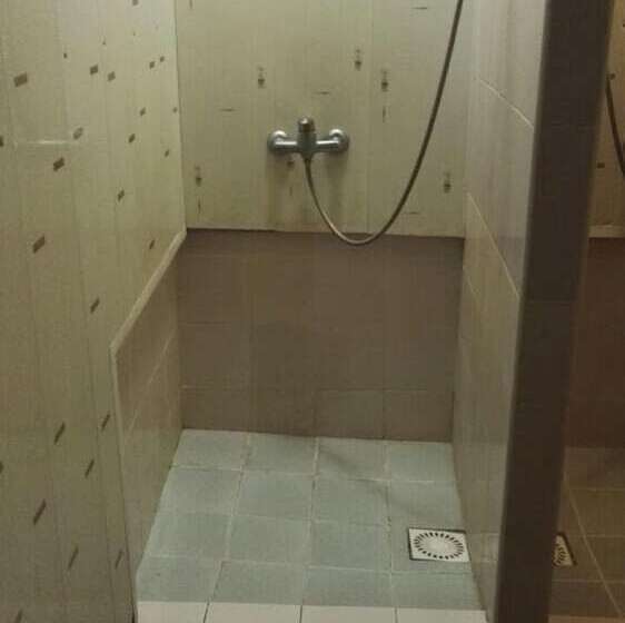 Admiral Hotel Hostel