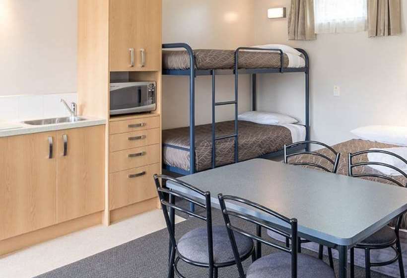 Amber Kiwi Holiday Park & Motel