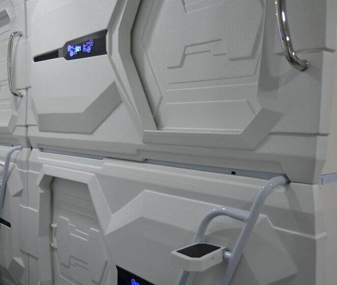 Capsule Hotel Zodiak