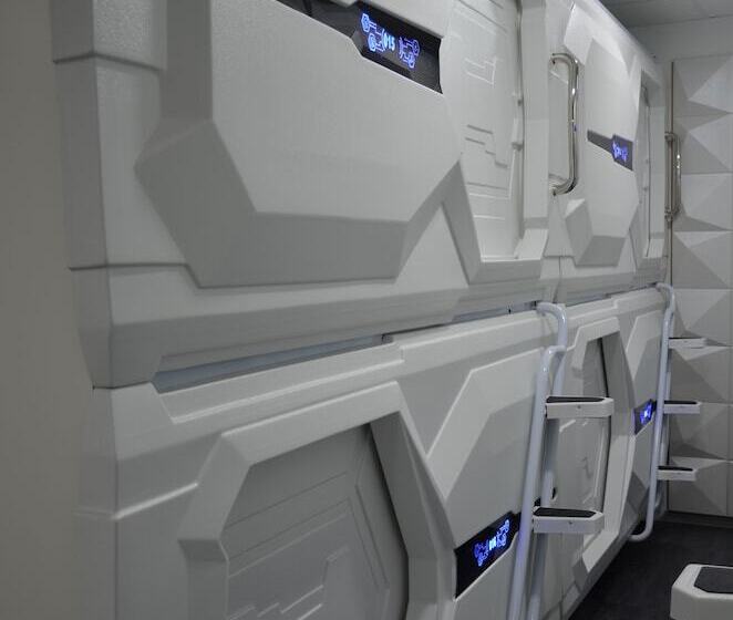 Capsule Hotel Zodiak