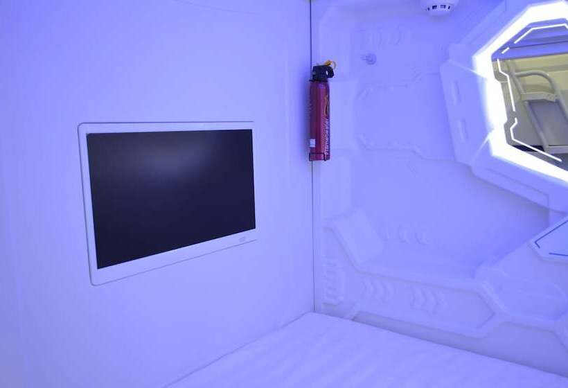 Capsule Hotel Zodiak