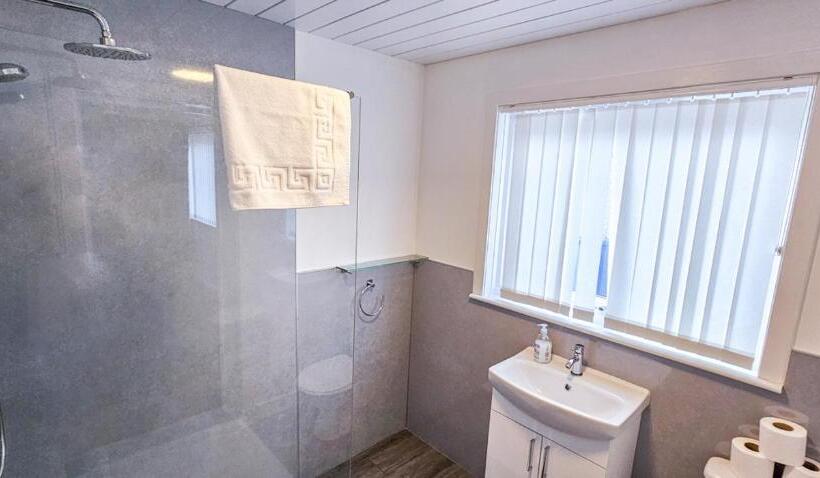 Отель Mystayinn Abermar Guest House