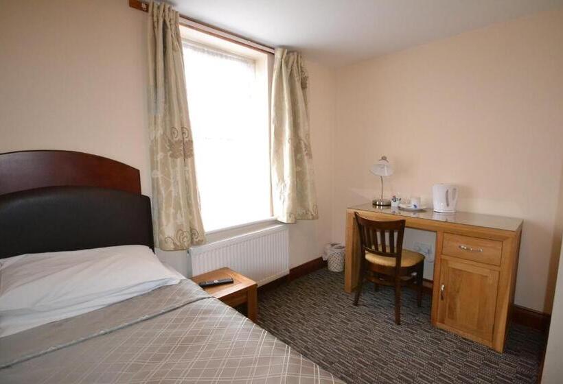 Отель Airport Guest House