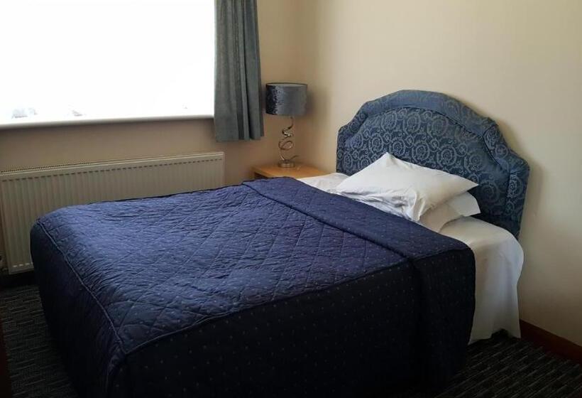 Отель Airport Guest House