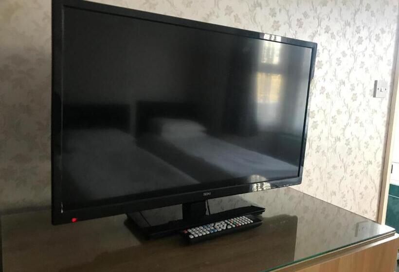 Отель Airport Guest House