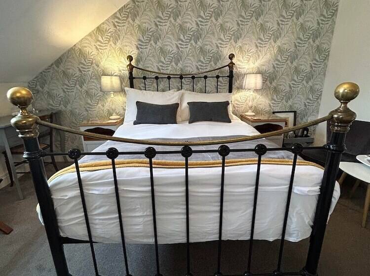 בית מלון כפרי Archway Guest House